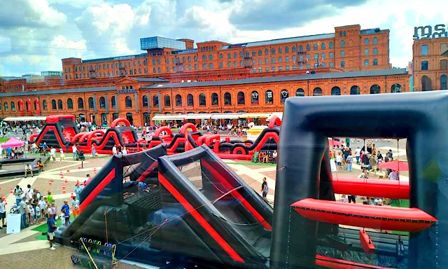 dmuchany tor przeszkod wynajem 10